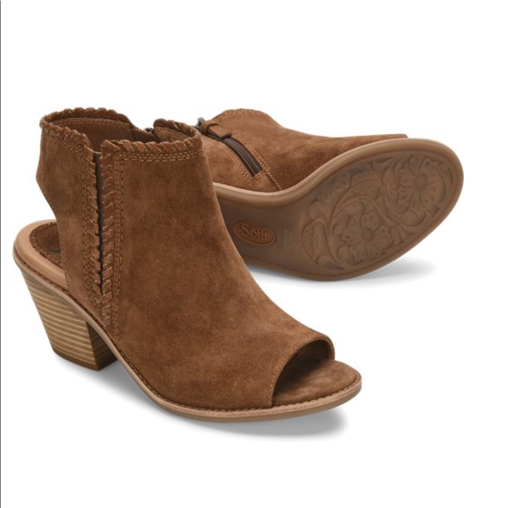 Sofft brand Meleigha Light brown suede booties.  BRAND NEW NEVER WORN
